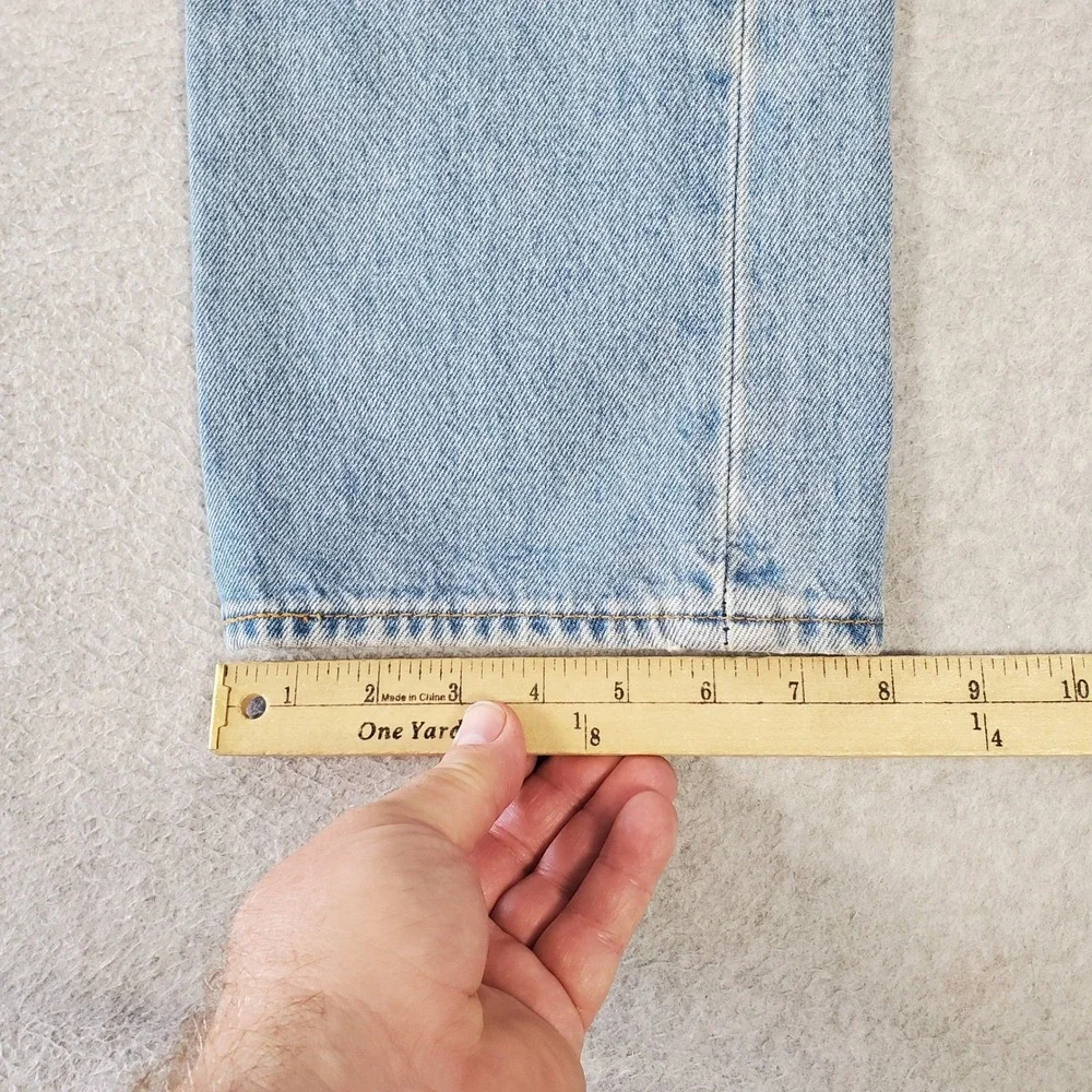 Levis 501 Original Fit Mens Jeans Light Wash Straight Leg Denim 33x30 NEW